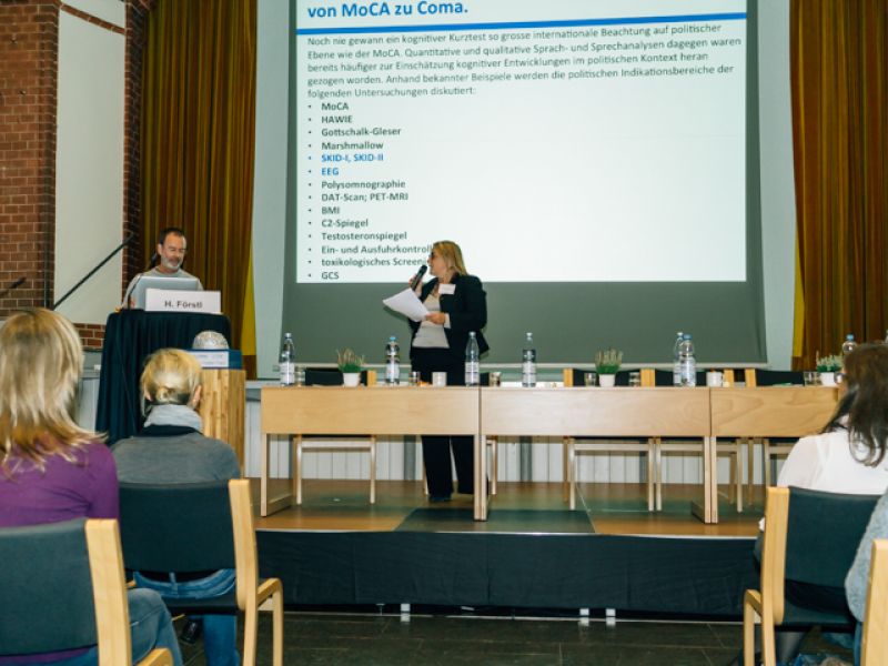 Key Note Vortrag- Geisteskranke Staatenlenker von MoCA zu Coma